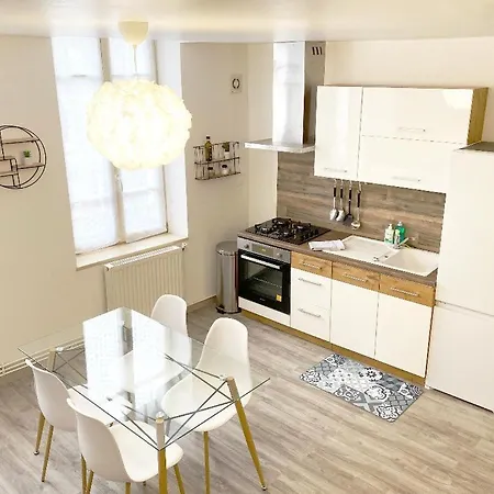 APPARTEMENT CHALEUREUX Wifi et parking gratuit Givet Extérieur photo