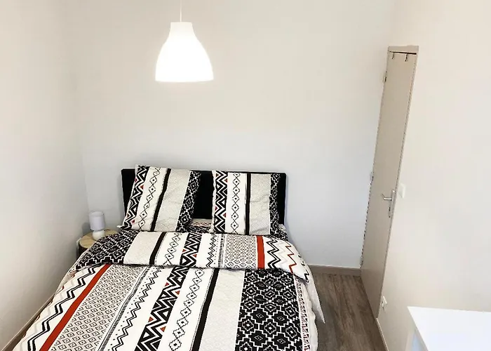 Appartement Chaleureux Wifi Et Parking Gratuit